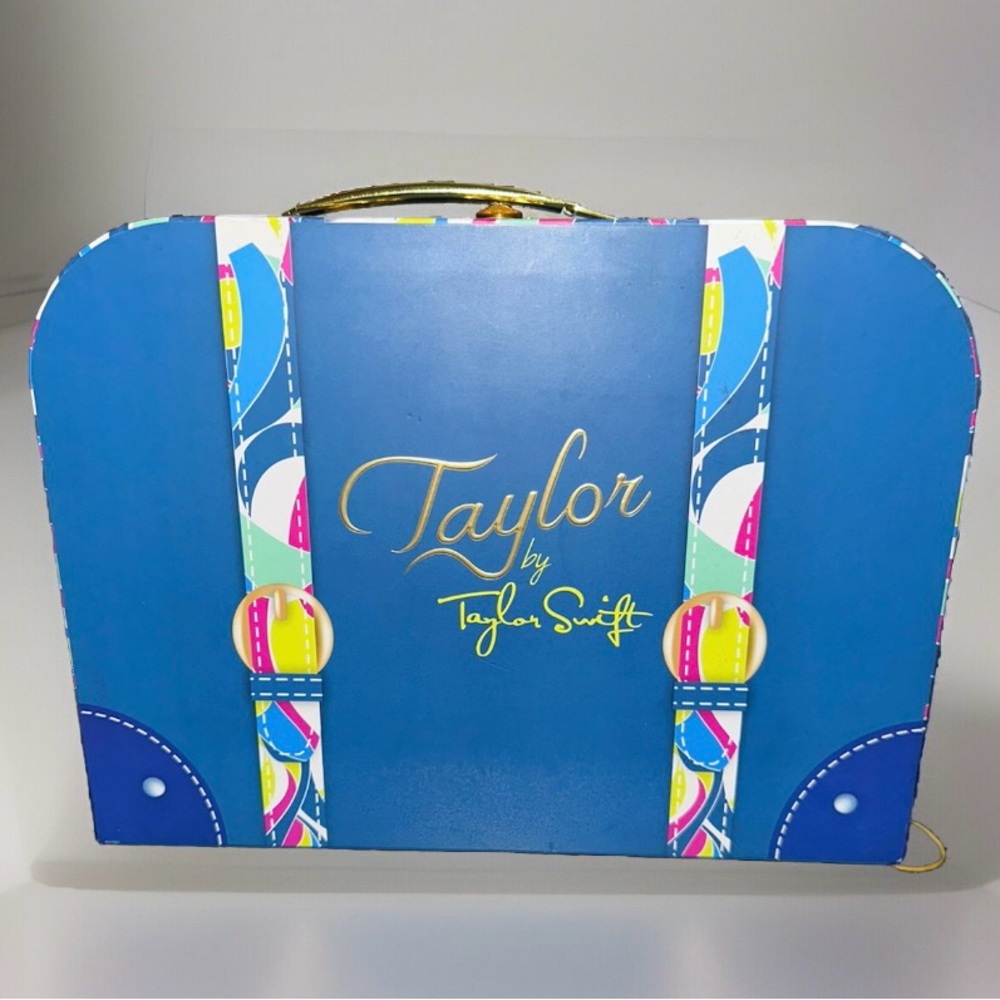 ♡ Taylor swift box